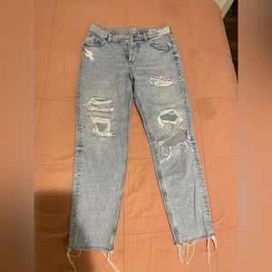 Light wash boyfriend jeans